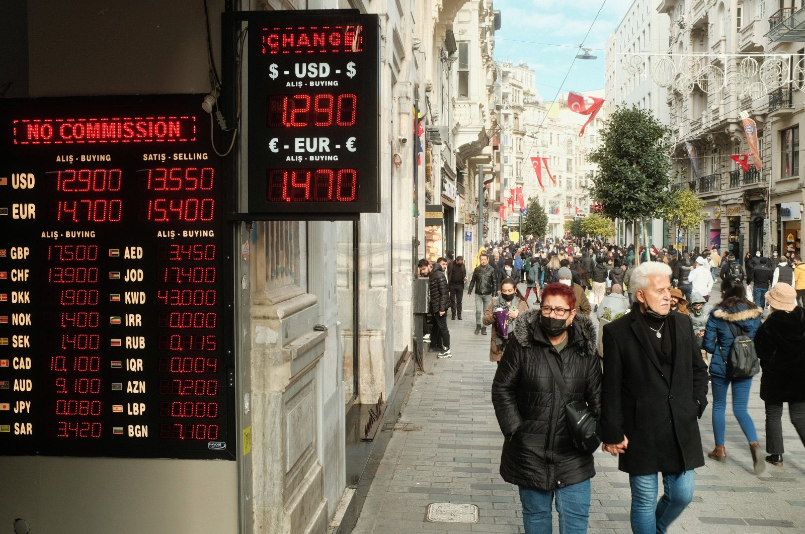 People pass by the currency exchange office in Istanbul, Turkey, Jan. 20, 2022. (Reuters Photo)