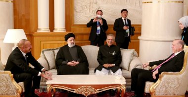 President Recep Tayyip Erdoğan (R), Presidents of Iran Ebrahim Raisi (2-L), Azerbaijan Ilham Aliyev (L), Pakistani President Arif Alvi (2-R) chat at 15th Summit of Economic Cooperation Organization (ECO) in Ashgabat, Turkmenistan, Nov. 28, 2021. (EPA via Turkish Presidency)