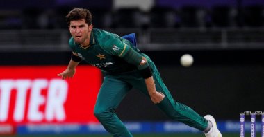 Pakistan's Shaheen Afridi in action during ICC Men's T20 World Cup, Dubai, UAE, Nov. 11, 2021. (Reuters Photo)