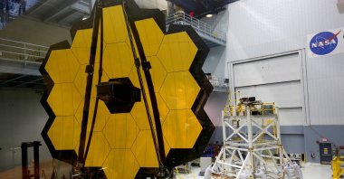 The James Webb Space Telescope Mirror is seen during a media unveiling at NASA’s Goddard Space Flight Center at Greenbelt, Maryland, U.S., Nov. 2,  2016. (Reuters Photo)
