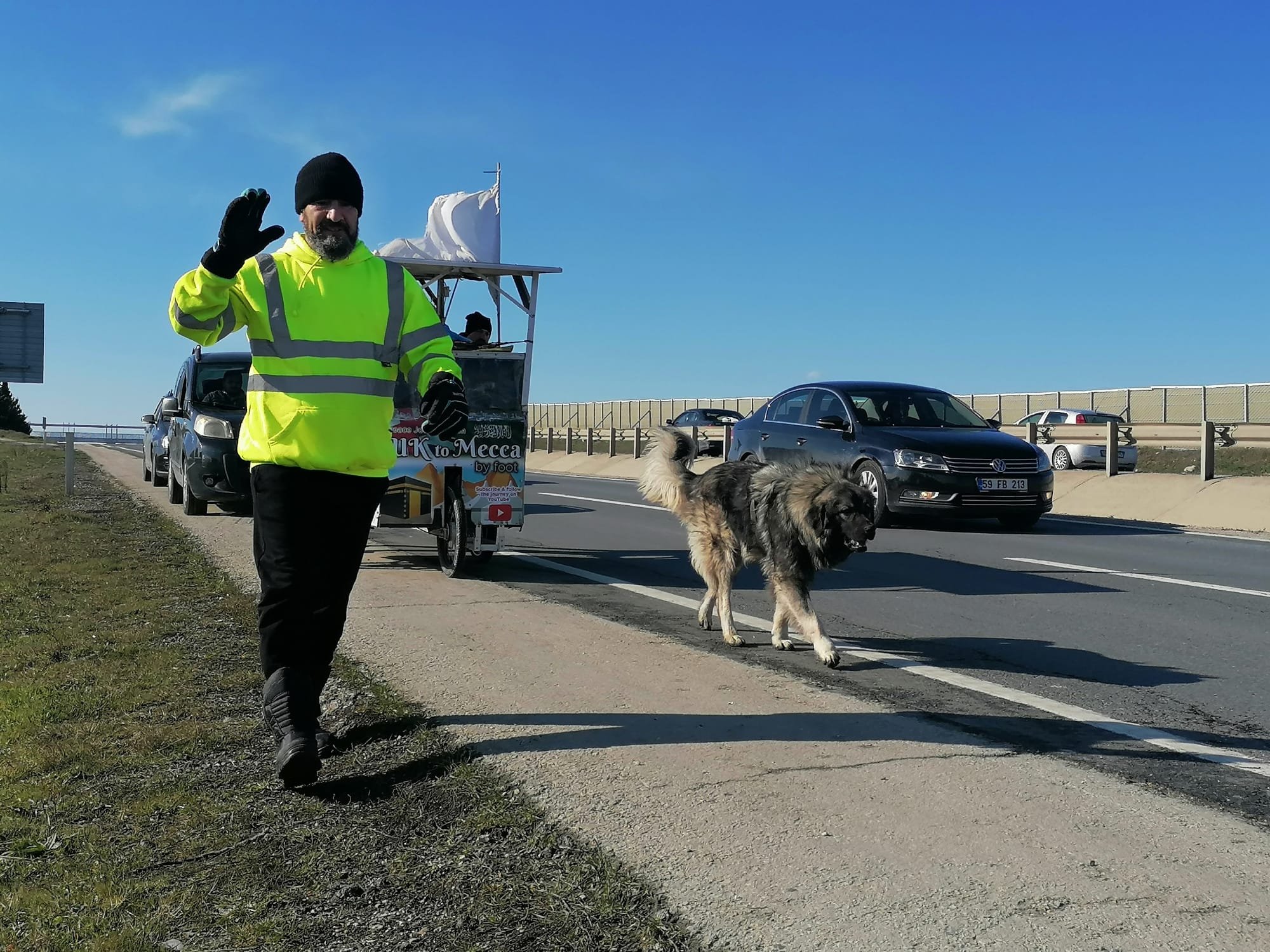 Adam Muhammed, who is walking all the way from England to Mecca, is seen with his cart and dog in Silivri, Istanbul, western Turkey, Jan. 23, 2022 (DHA Photo)