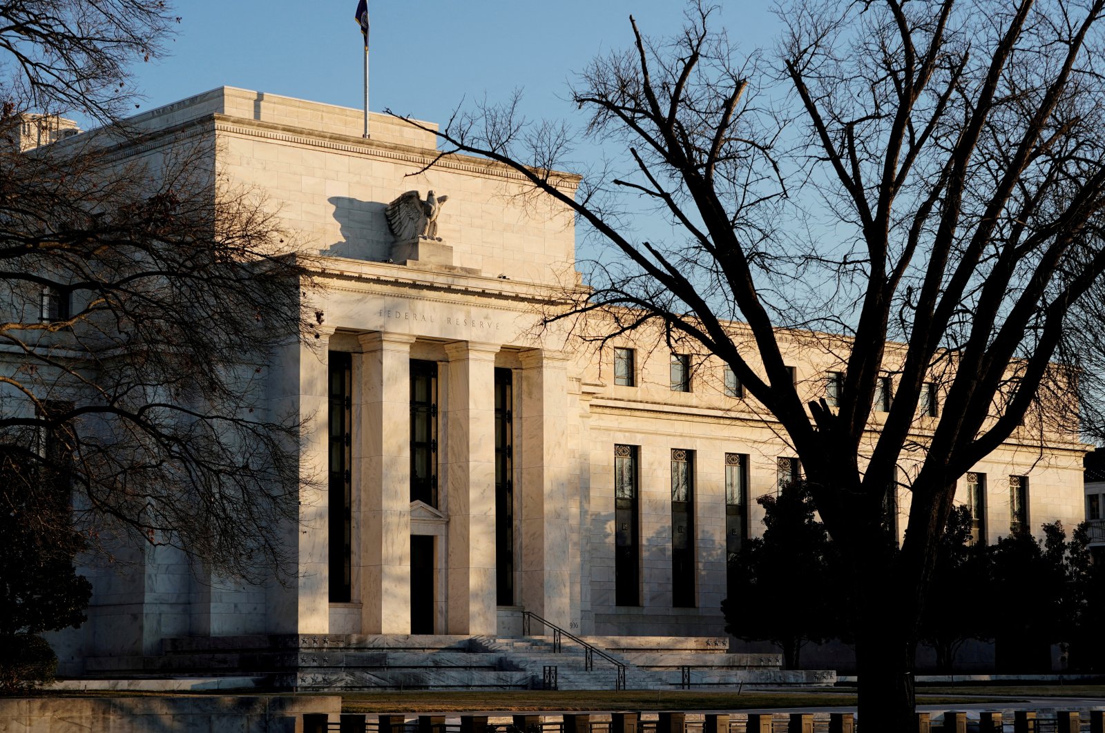 The Federal Reserve building is seen before the Federal Reserve board is expected to signal plans to raise interest rates in March as it focuses on fighting inflation in Washington, D.C., U.S., Jan. 26, 2022. (Reuters Photo)