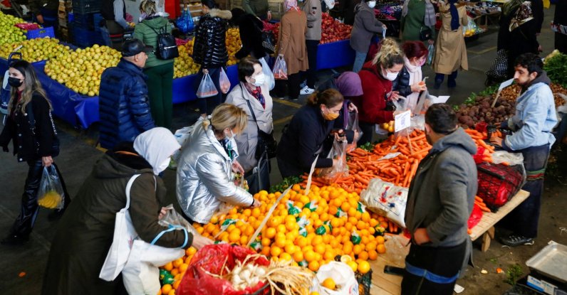 People shop at a fresh market in Istanbul, Turkey, Jan. 4, 2022. (Reuters Photo)