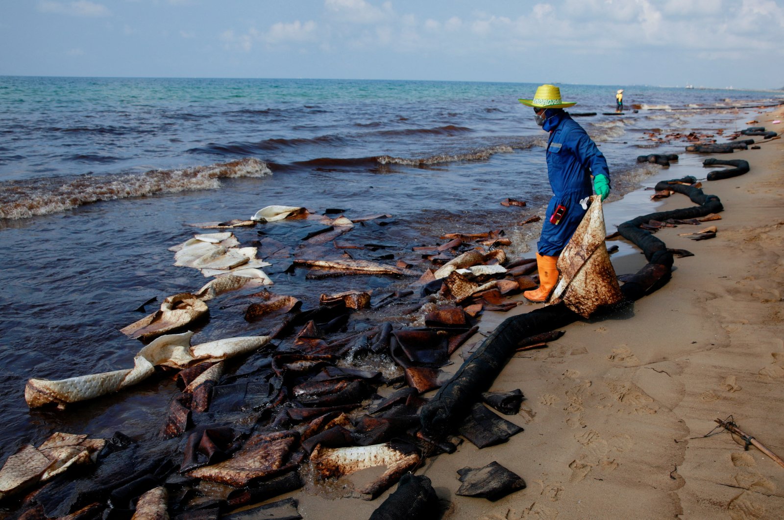 Thai beach declared area of disaster after oil spill