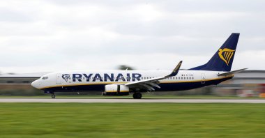 A Ryanair aircraft lands on the southern runway at Gatwick Airport in Crawley, Britain, Aug. 25, 2021. (Reuters Photo)