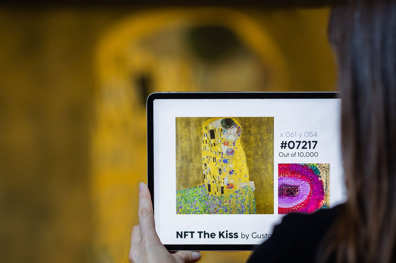 An original digital snippet of the famous artwork &quot;The Kiss&quot; will cost around 1,850 euros. (dpa Photo)