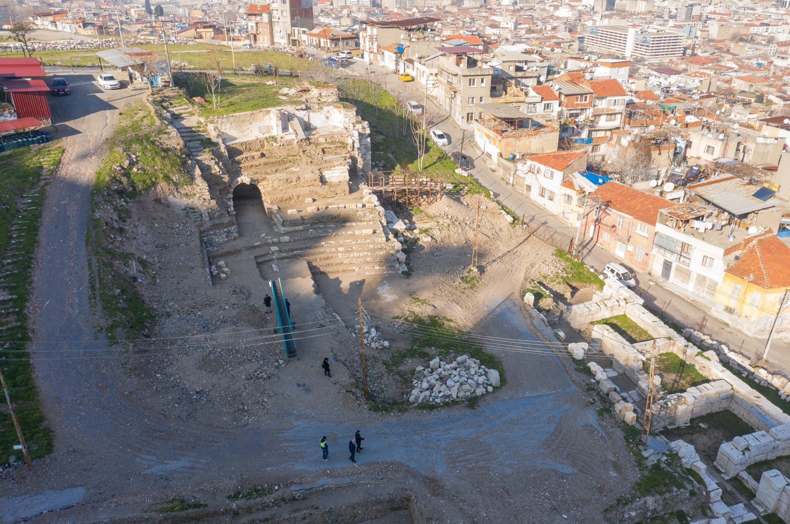 Penggalian di Izmir menemukan lorong berusia 2.000 tahun di teater kuno