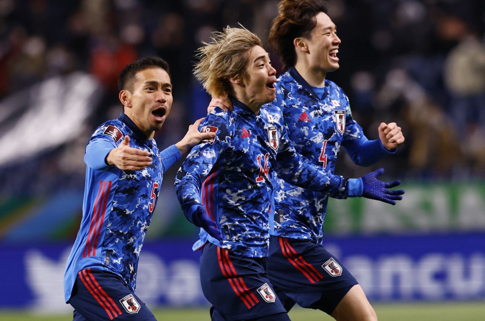 Japan&#039;s Junya Ito (C) celebrates with teammates after scoring against Saudi Arabia in a World Cup qualifier, Saitama, Japan, Feb. 1, 2022. (Reuters Photo)