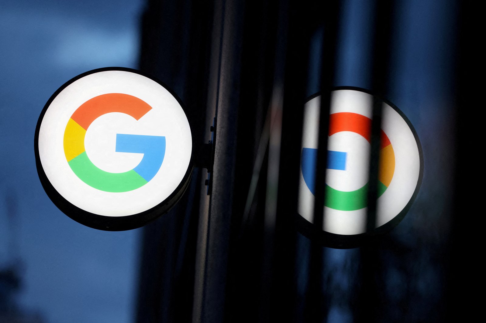 The logo for Google LLC is seen at the Google Store Chelsea in Manhattan, New York City, U.S., Nov. 17, 2021. (Reuters Photo)
