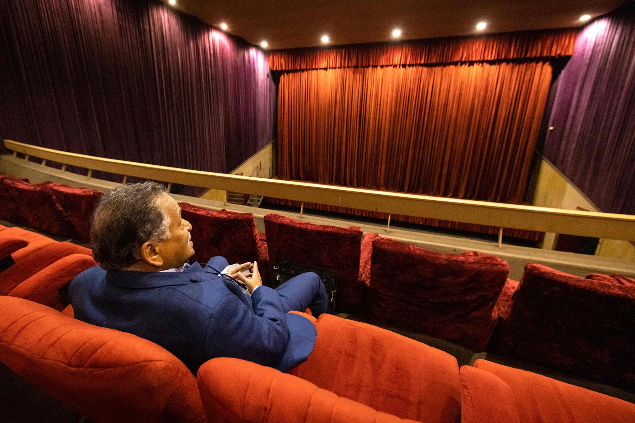 Yahla Yahla, who worked as a projectionist in Morocco for 35 years, visits the empty Le Rif cinema in the western city of Casablanca, Morocco, Jan. 24, 2022. (AFP Photo)