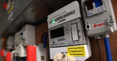 A view of energy metres at a block of flats in London, Britain, Feb. 3 2022. (EPA Photo)