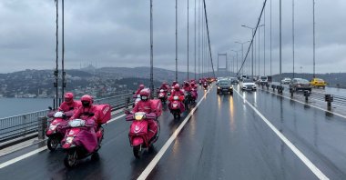Delivery couriers of Yemeksepeti on strike tour the city as part of a demonstration to demand higher wages in front of the company headquarters in Istanbul, Turkey, Feb. 3, 2022. (Reuters Photo)