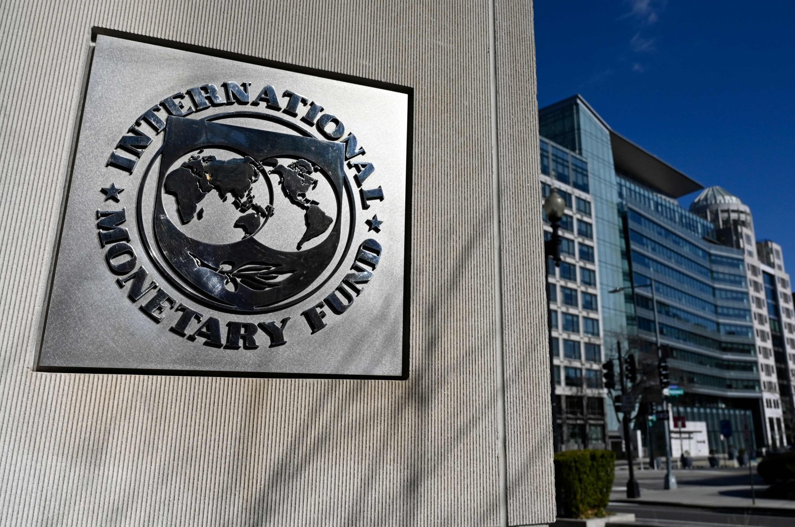The seal for the International Monetary Fund is seen in Washington D.C., U.S., Jan. 26, 2022. (AFP Photo)