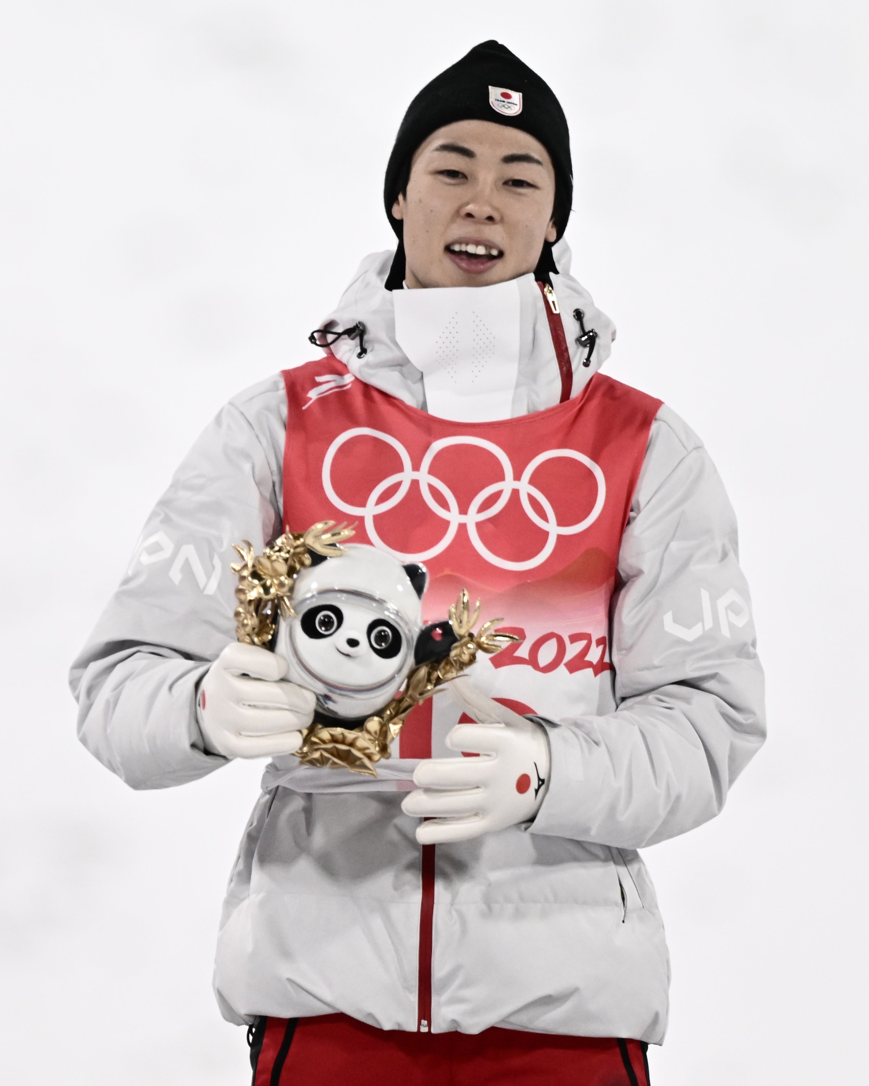 Japan's Ryoyu Kobayashi celebrates winning the Beijing 2022 Olympic Games Men's Ski Jumping Normal Hill final, Zhangjiakou, China, Feb. 6, 2022. (EPA Photo)