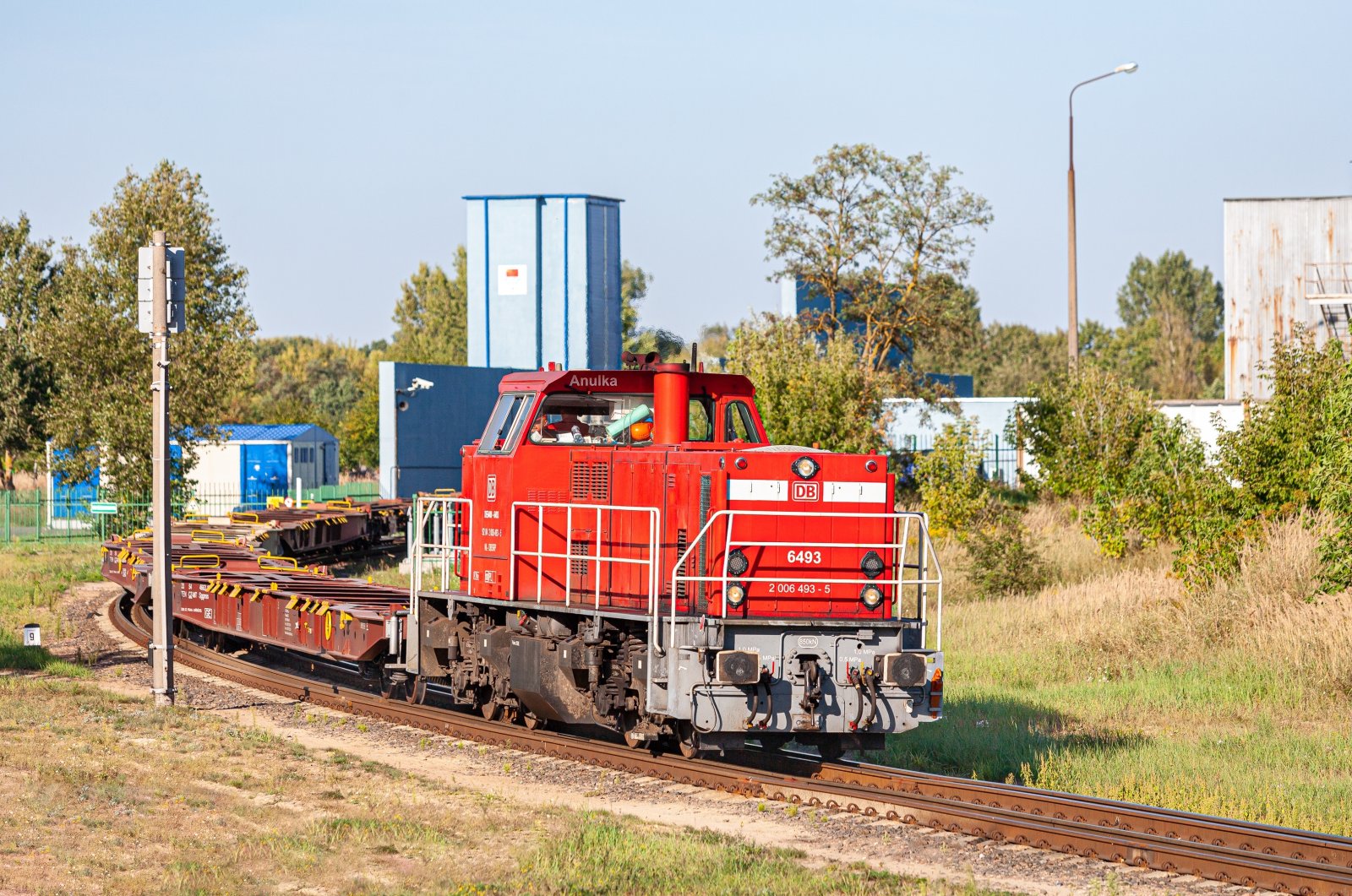 A DB Cargo diesel locomotive arrives at a railway station in Brest, Belarus. (Shutterstock Photo)