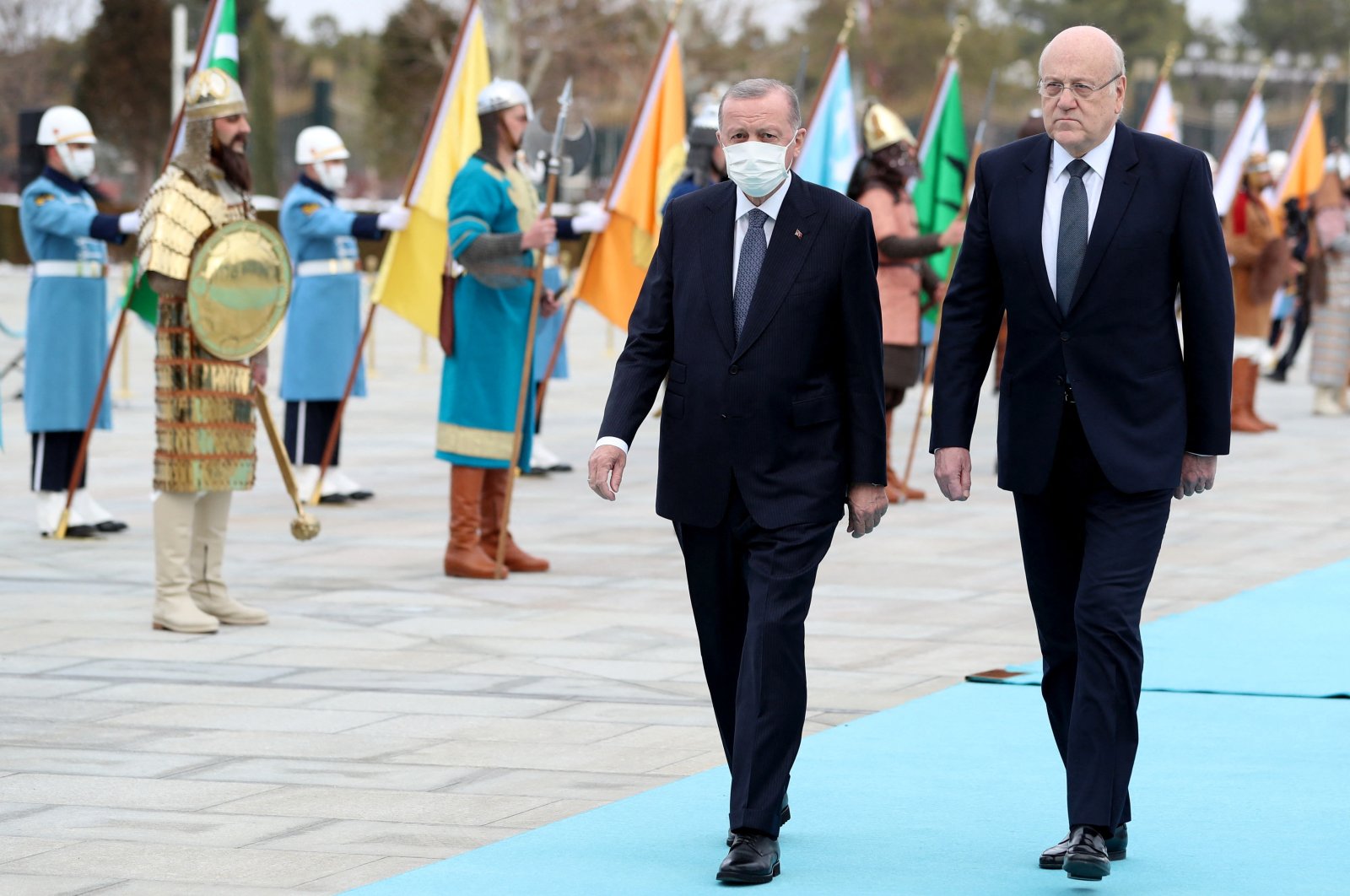 President Recep Tayyip Erdoğan (L) and Lebanon&#039;s Prime Minister Najib Mikati attend a welcoming ceremony in Ankara, Turkey, Feb. 1, 2022. (Presidential Press Office via Reuters)