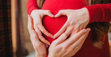 Anyone who wants to have a child should take folic acid tablets to prevent possible health risks for the child. (Shutterstock Photo) 