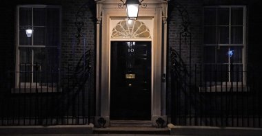 A light over the 10 Downing Street door in London, the U.K., Feb. 3, 2022. (Reuters Photo)