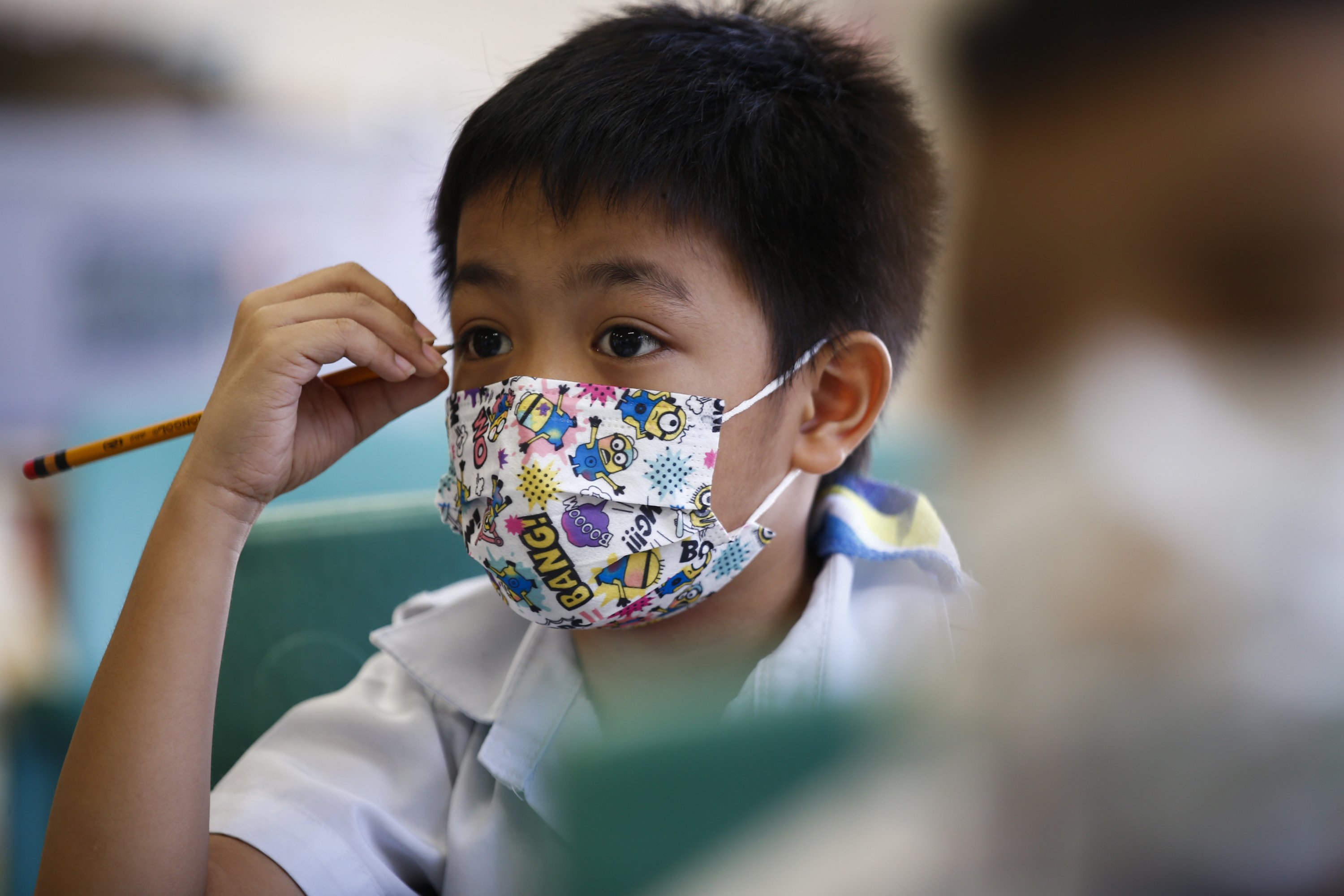  A student attends class at an elementary school in San Juan City, Metro Manila, Philippines, Feb. 10, 2022. (EPA Photo)