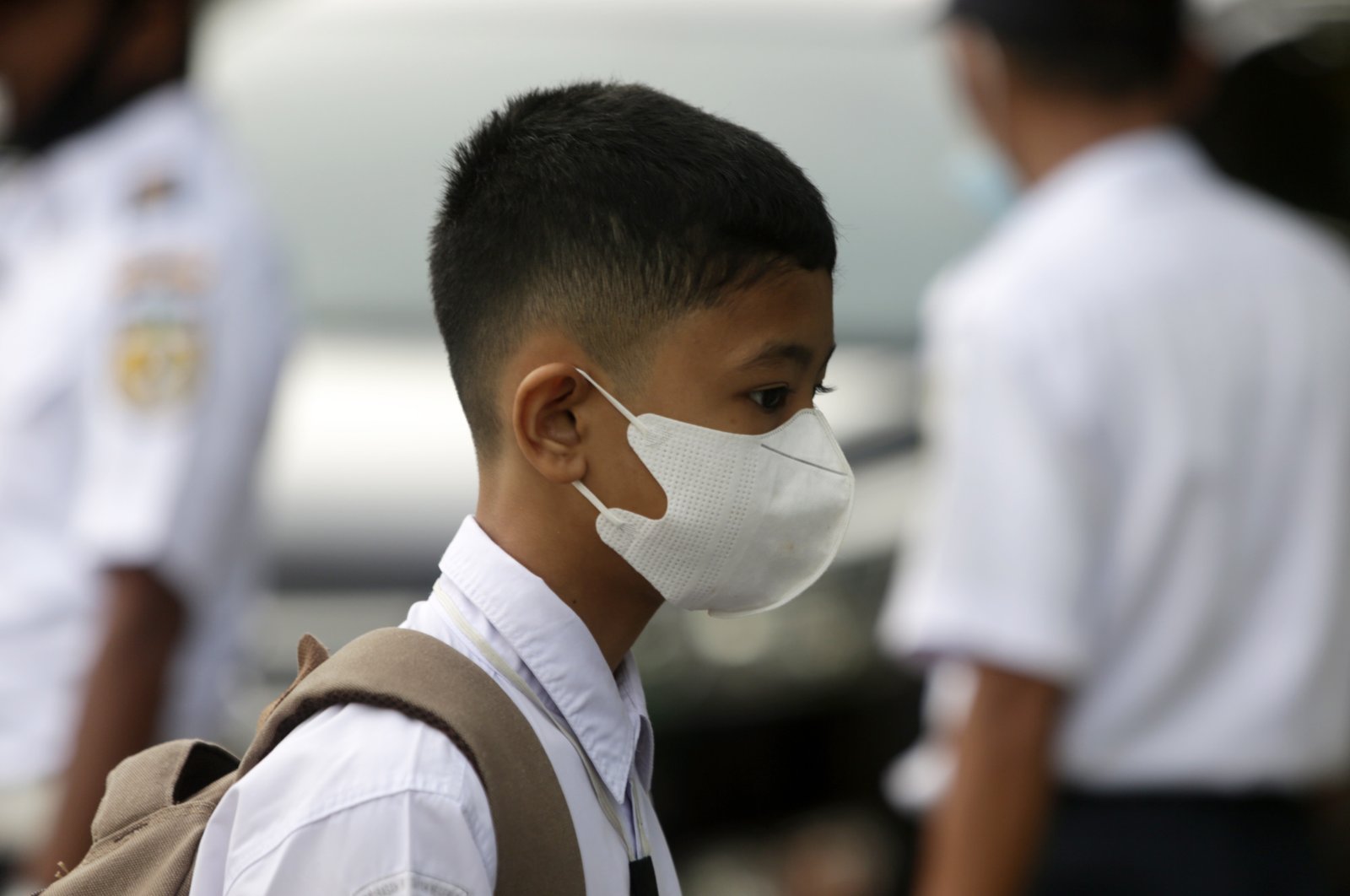 Students wear protective masks as one of the requirements to take part in face-to-face lessons, in Banda Aceh, Indonesia, Feb. 8, 2022. (EPA Photo)