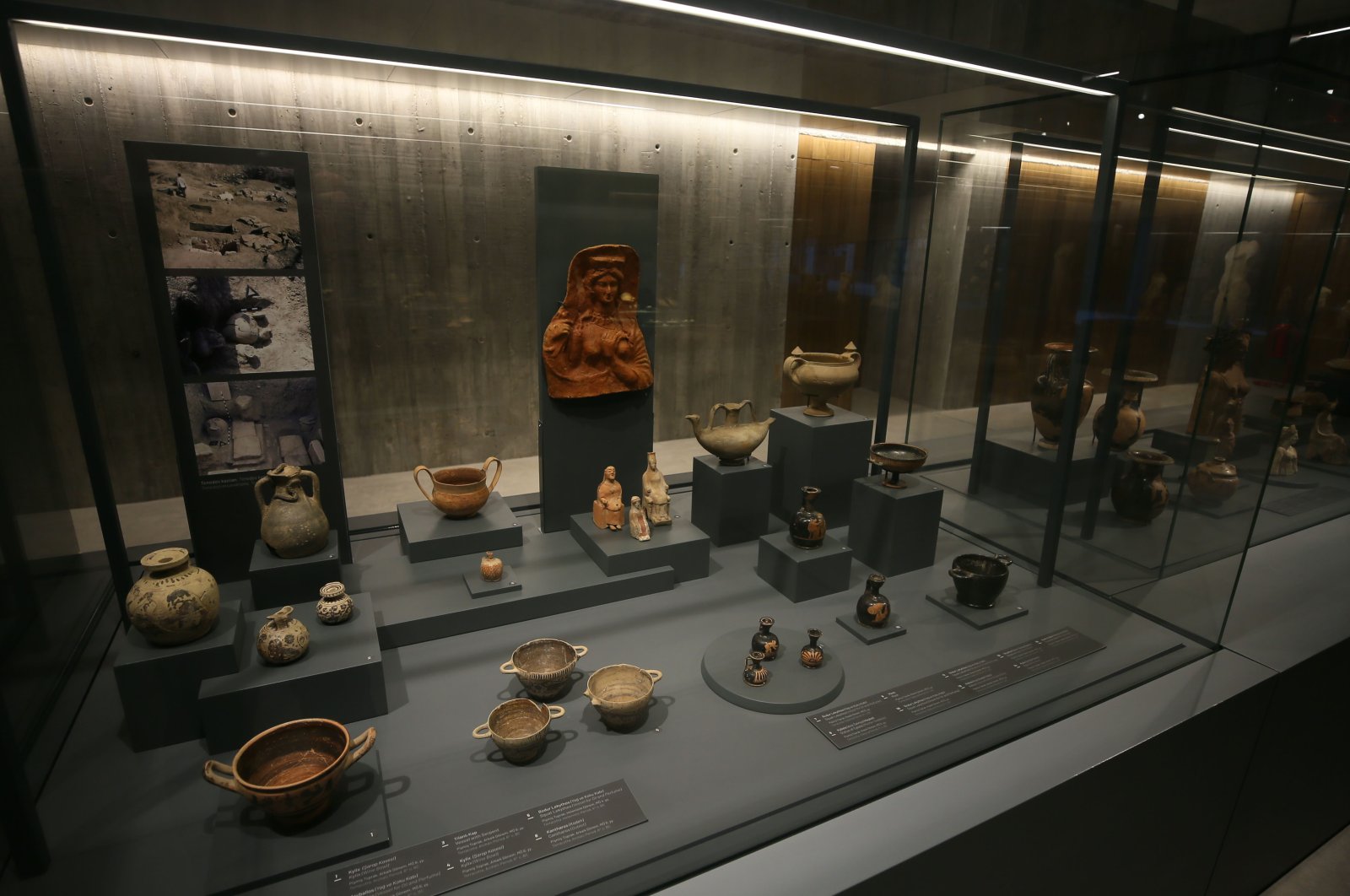 Artifacts and findings from the excavations of the ancient city of Troy on display at Troy Museum, Çanakkale, northwestern Turkey, Feb. 11, 2022. (AA)


