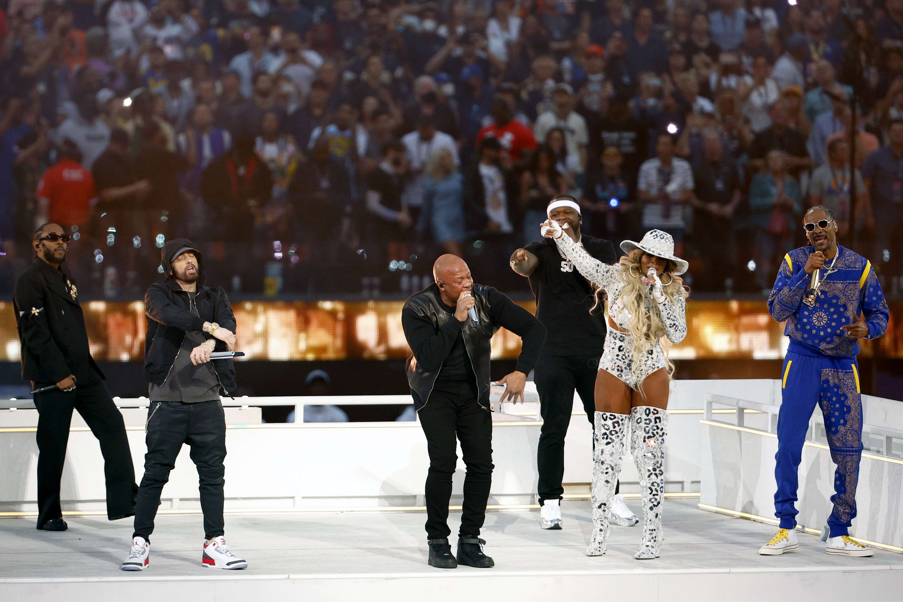 Kendrick Lamar (from L), Eminem, Dr. Dre, 50 Cent, Mary J. Blige, and Snoop Dogg perform during the Pepsi Super Bowl LVI Halftime Show at SoFi Stadium, Feb. 13, 2022, Inglewood, California, U.S. (AFP Photo)