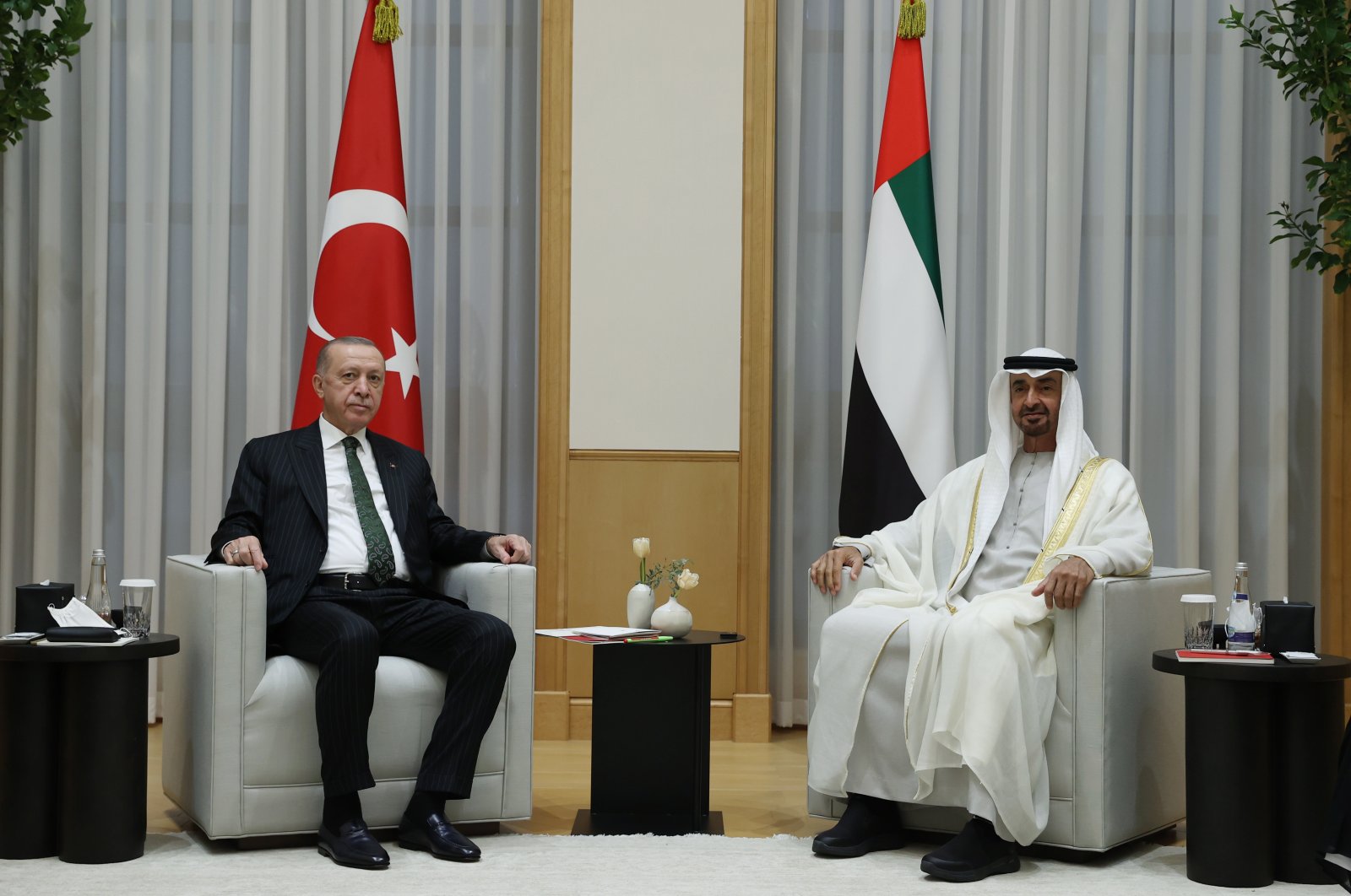President Recep Tayyip Erdoğan and Abu Dhabi Crown Prince Sheikh Mohammed bin Zayed Al Nahyan (R) during their meeting at the Qasr Al Watan palace in Abu Dhabi, UAE, Feb. 14, 2022. (EPA Photo)