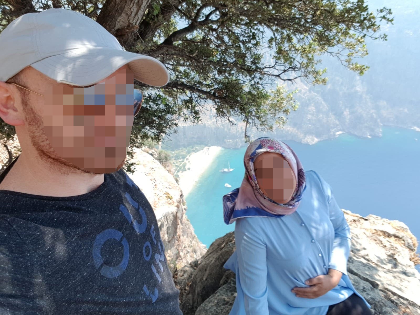 This undated photo shows the victim and her husband at the spot where the victim fell to her death, in Muğla, southwestern Turkey. (SABAH PHOTO)