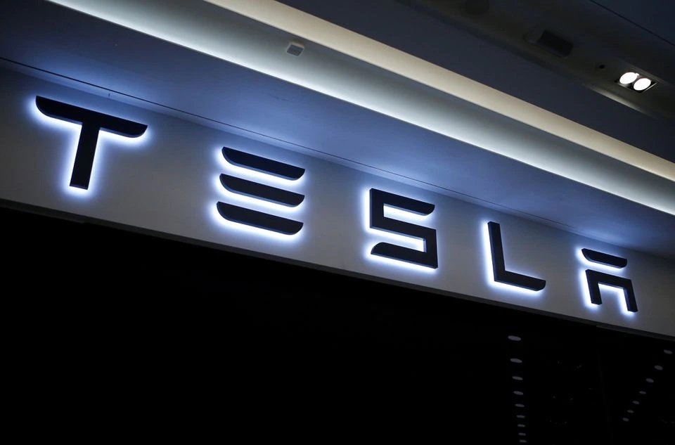 A Tesla logo is seen at its planned store in Hanam, South Korea, Dec. 22, 2016. (Reuters Photo)