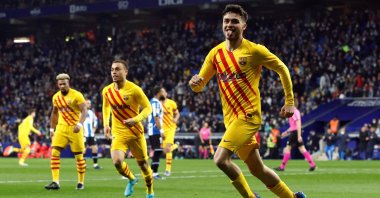 Barcelona&#039;s Pedri celebrates scoring a goal in a La Liga match against Espanyol, Barcelona, Spain, Feb. 13, 2022. (Reuters Photo)