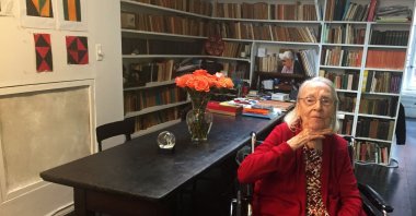 Cuban-American artist Carmen Herrera in her studio in New York, U.S., Jan. 4, 2017. (AFP Photo)