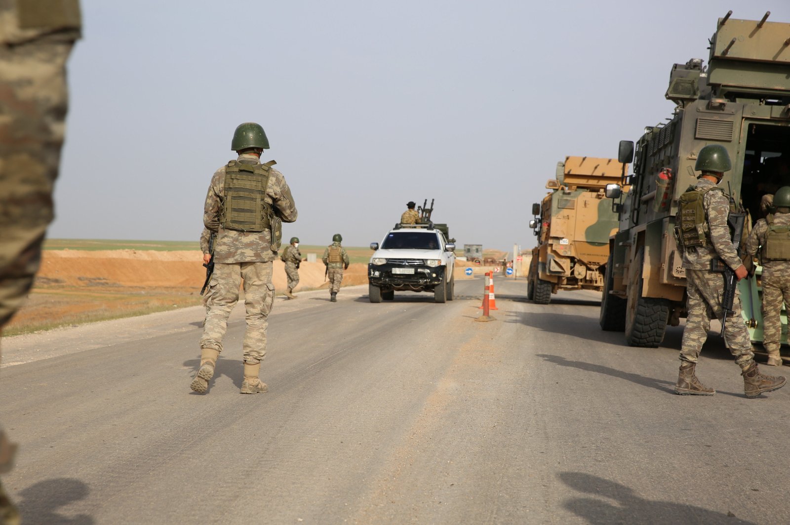 Turkish soldiers conduct road checks in Ras al-Ain, Syria, April 8, 2021. (Sabah File Photo)