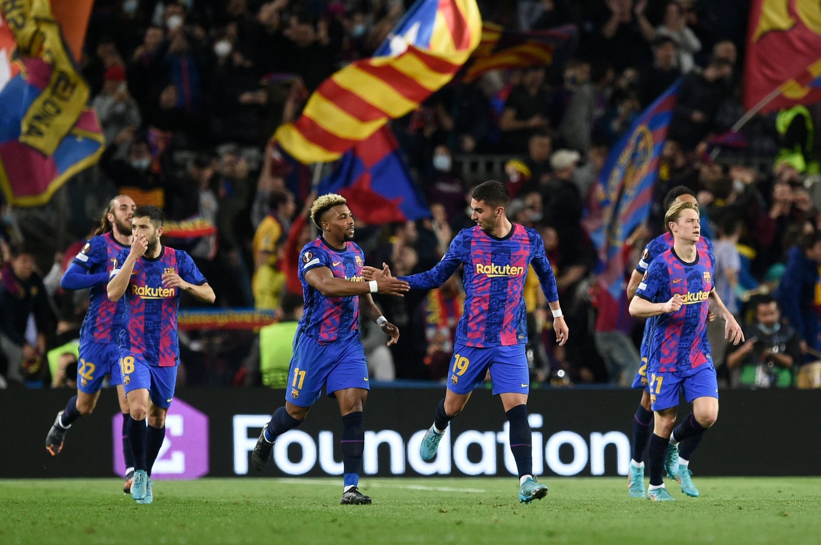 Barcelona held to draw by Napoli, Rangers stuns Dortmund in EL | Daily Sabah