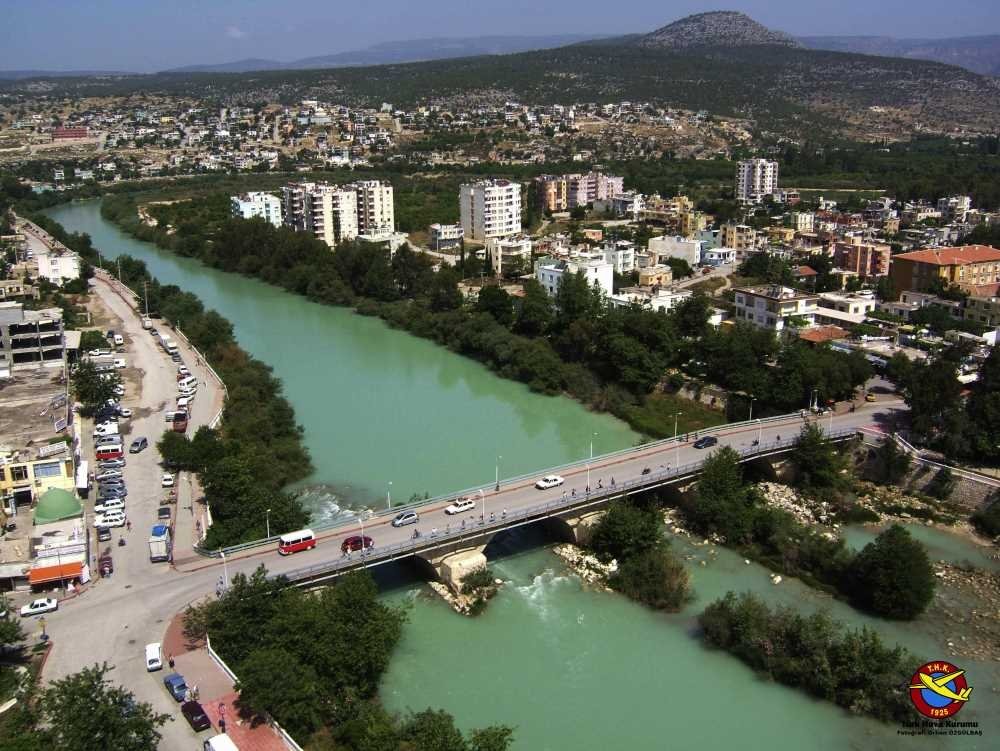 An aerial view from the Silifke Bridge. (Courtesy of Turkish Aeronautical Association)