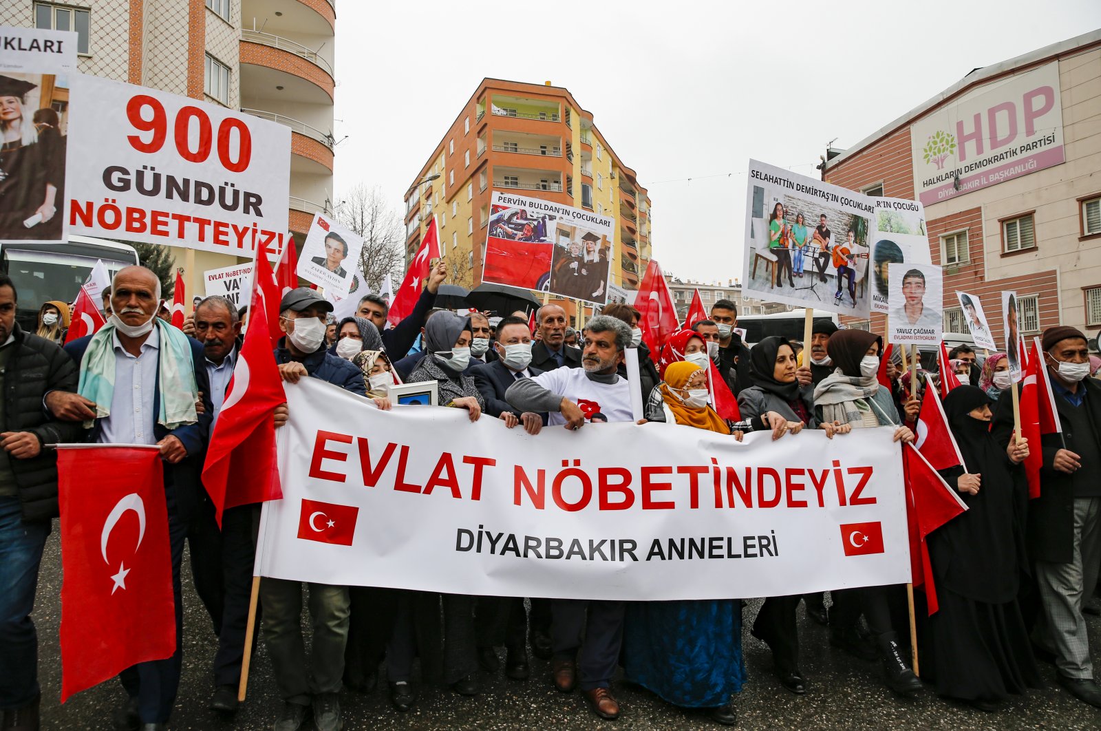 Families have continued their anti-PKK protest on the 900th day in front of the People&#039;s Democratic Party (HDP) headquarters in southeastern Diyarbakır, Turkey, Feb.18, 2022 (AA Photo)