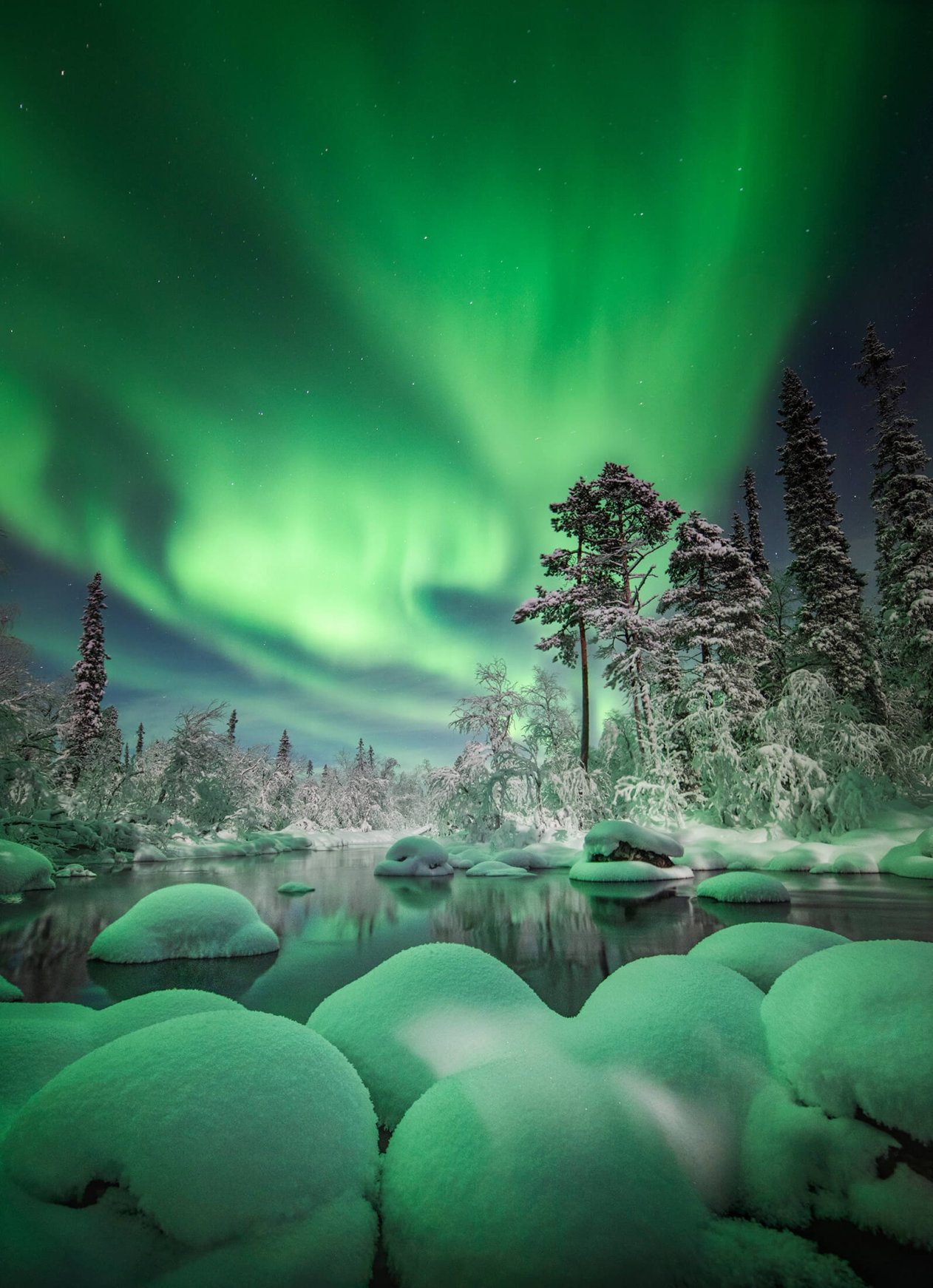 Out of this world: Kola Peninsula painted by Northern Lights | Daily Sabah