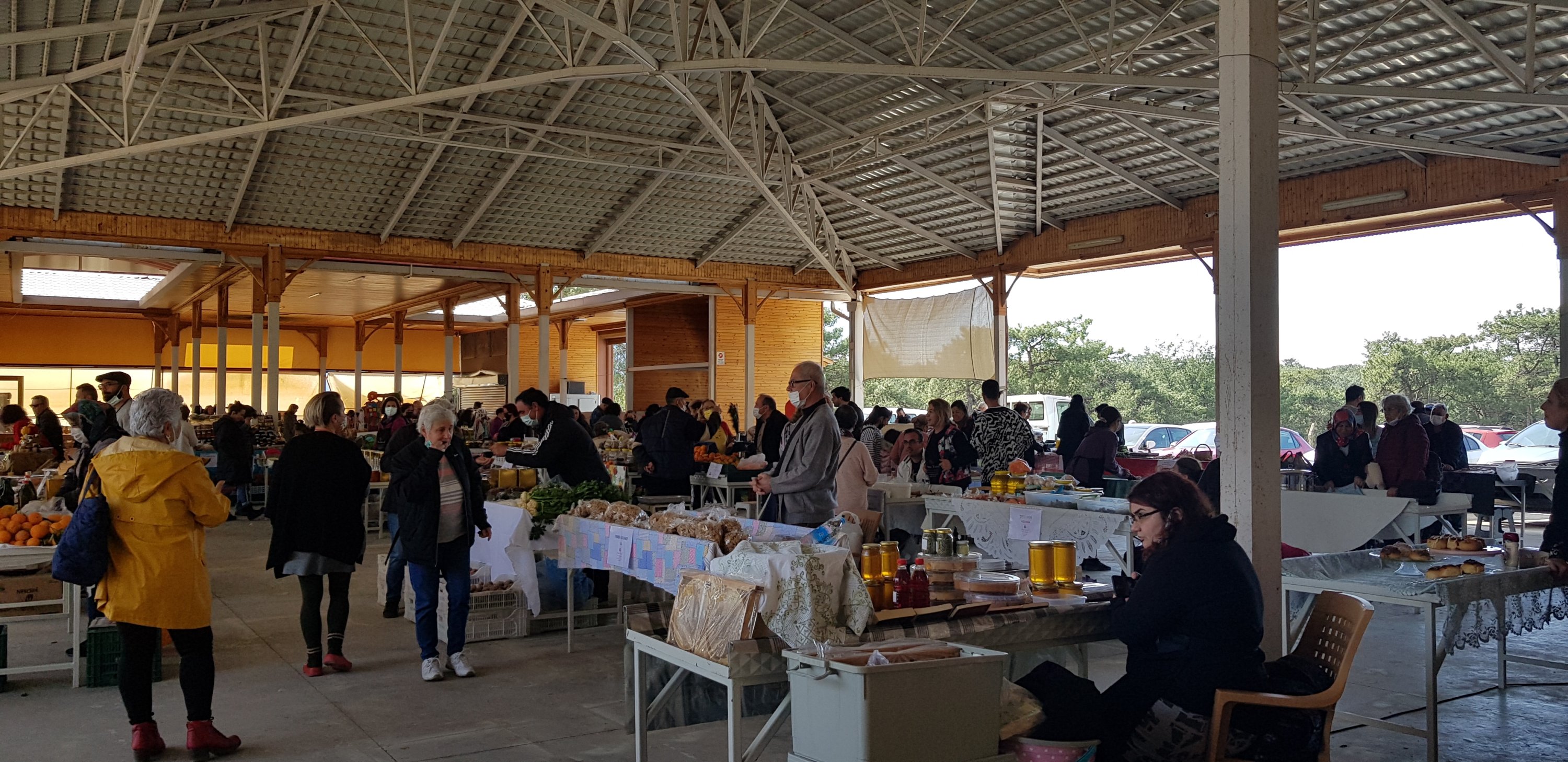 The Gökova Slow Food Community Market provides an enchanting experience, in Gökova, Muğla, southwestern Turkey. (Photo by Leyla Yvonne Ergil)