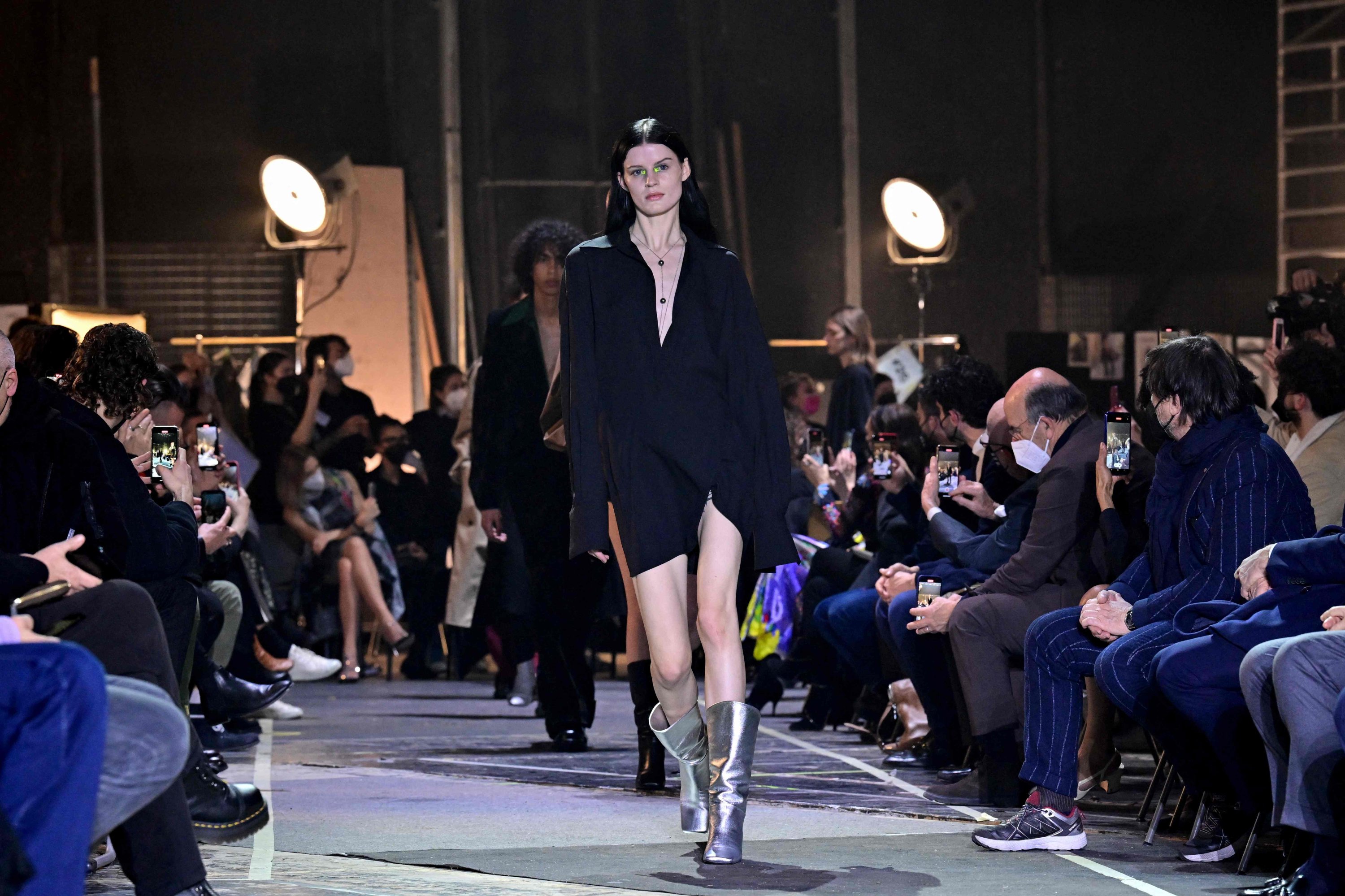 Fashion bigwigs in Milan for live shows no, seriously Daily Sabah
