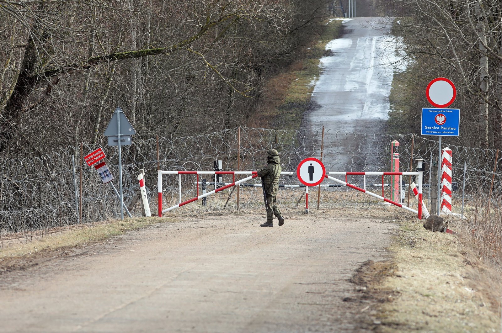 A view of the Polish-Belarusian border near Chworosciany village, northeastern Poland, Feb. 17, 2022. (EPA Photo)
