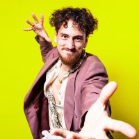 Evrencan Gündüz got his start with his sweet renditions of beautiful love songs. (Photo courtesy of Leyla Yvonne Ergil)