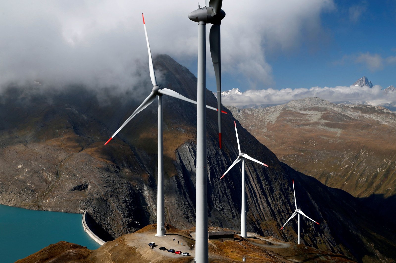 Wind turbines are pictured at Swisswinds farm, Europe&#039;s highest wind farm at 2,500m, before the topping out ceremony near the Nufenen Path in Gries, Switzerland, Sept. 30, 2016. (Reuters Photo)