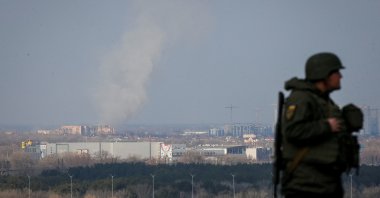 A soldier of the Ukrainian National Guards in central Kyiv, Ukraine Feb. 25, 2022. (Reuters Photo)