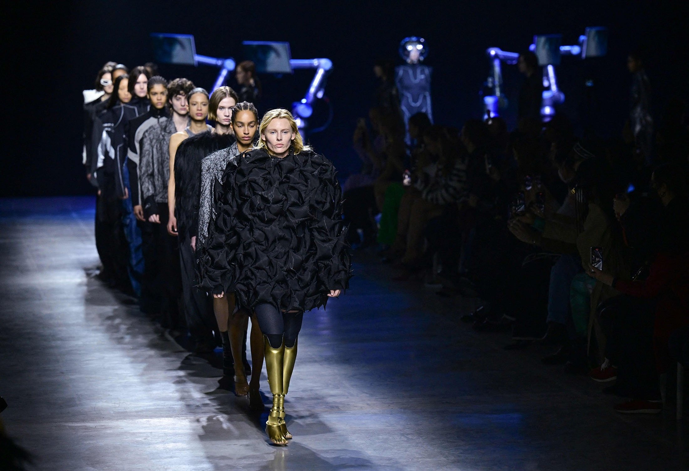 Kendall Jenner walks the runway at Prada Fall-Winter 2022-23 Fashion Show  during the Milan
