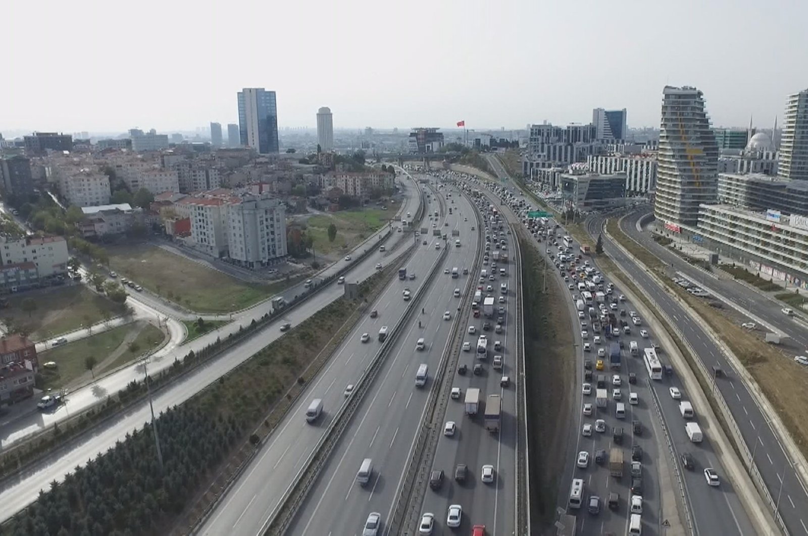 Locals seek removal of ‘innercity’ toll road in Istanbul