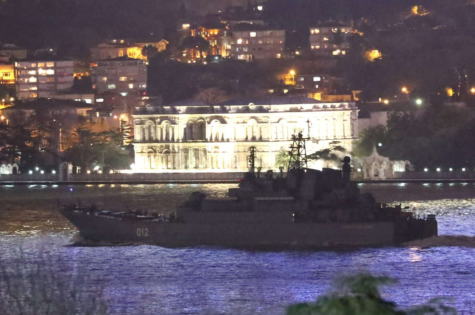 The Russian Navy&#039;s large landing ship Olenegorsky Gornyak sets sail in the Bosphorus, on its way to the Black Sea, in Istanbul, Turkey, Feb. 9, 2022. (REUTERS)