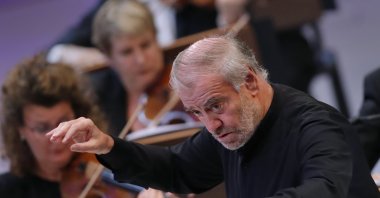 Russian conductor Valery Gergiev performs with The Munich Philharmonic orchestra on the stage of Grand Palace Hall during Enescu Festival 2021, Bucharest, Romania, Sept. 6, 2021. (EPA Photo) 