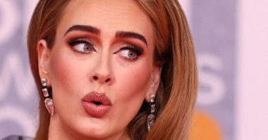 Adele poses as she arrives for the Brit Awards, London, Britain, Feb. 8, 2022. (Reuters Photo)