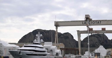 "Amore Vero," owned by a company linked to Igor Sechin, chief executive of Russian energy giant Rosneftin at a shipyard of La Ciotat, near Marseille, southern France, March 3, 2022. (AFP Photo)