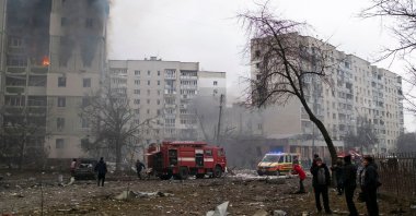 Flames and smoke billow from a residential building damaged by recent shelling, as Russia's invasion of Ukraine continues in Chernihiv, Ukraine, March 3, 2022. (Reuters Photo)