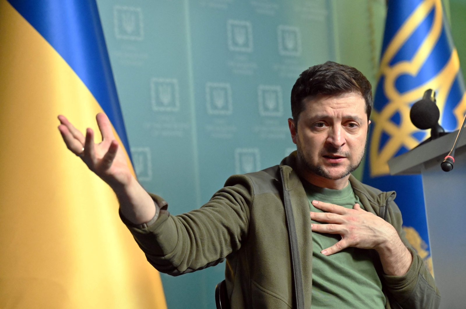 Ukrainian President Volodymyr Zelenskyy gestures as he speaks during a press conference in Kyiv, March 3, 2022. (AFP Photo)